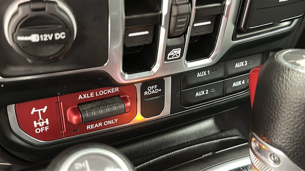 Used 2024 Jeep Wrangler Unlimited AWD/4WD image 18