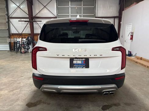 Used 2022 Kia Telluride EX FWD image 8