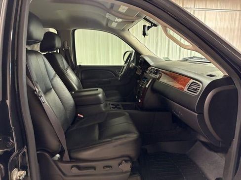 Used 2013 Chevrolet Tahoe LT image 16