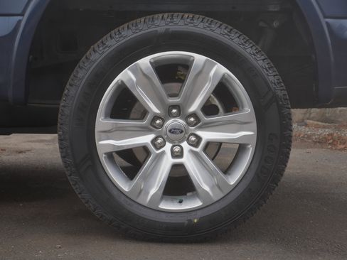 Used 2020 Ford F150 Platinum w/ Equipment Group 701A Luxury image 19