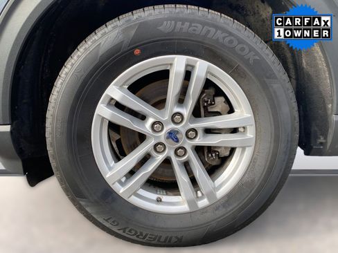 Used 2021 Ford Explorer XLT w/ Class III Trailer Tow Package image 10