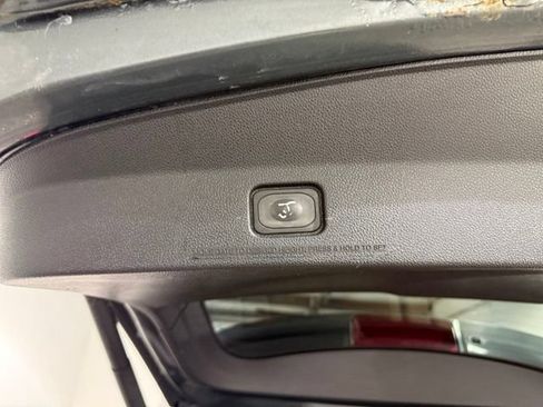 Used 2016 Ford Explorer Limited w/ Equipment Group 301A AWD/4WD image 9