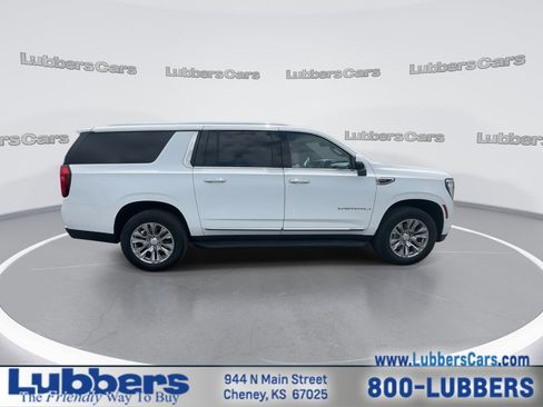 Used 2025 GMC Yukon XL Denali AWD/4WD image 9