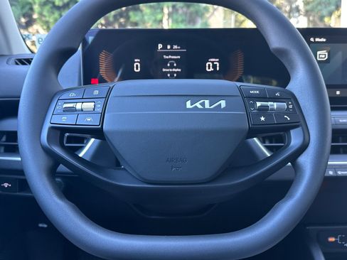 New 2026 Kia K4 LX image 21