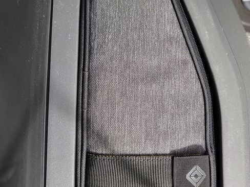 Used 2022 Rivian R1T Adventure image 32