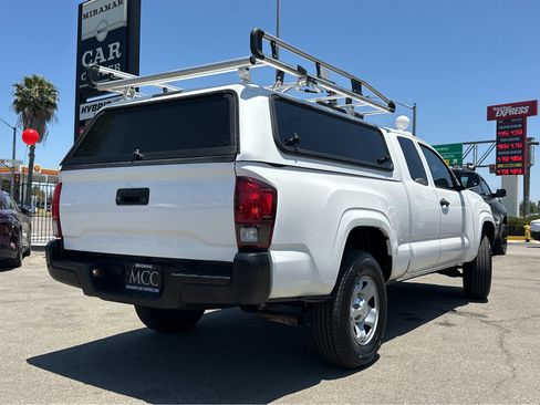 Used 2022 Toyota Tacoma SR image 13