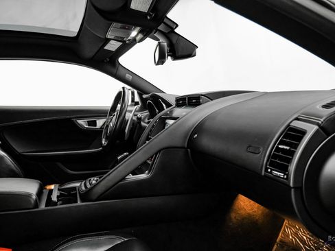 Used 2016 Jaguar F-TYPE R image 45