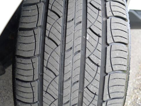 Used 2024 Ford Edge SEL w/ Convenience Package image 35