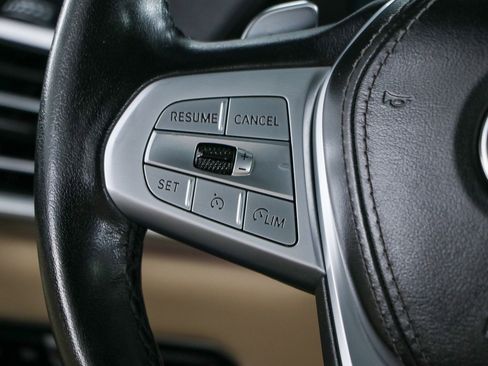 Used 2022 BMW X7 xDrive40i w/ Cold Weather Package image 13