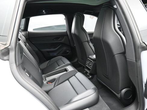 Certified 2024 Porsche Taycan 4 Cross Turismo AWD/4WD image 27