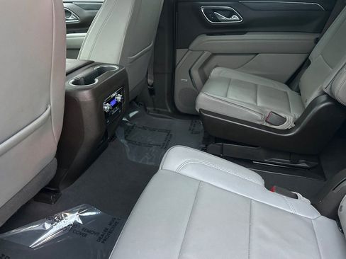 Used 2023 GMC Yukon SLT image 13