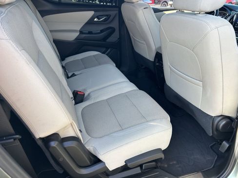 Used 2023 Chevrolet Traverse LT AWD/4WD image 28