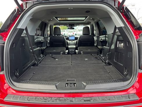 Used 2021 Ford Explorer XLT w/ Equipment Group 202A image 34