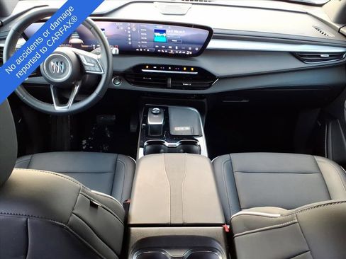 Used 2025 Buick Enclave Preferred image 11