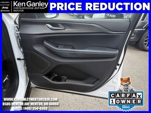 Used 2023 Jeep Grand Cherokee Laredo w/ Luxury Tech Group I image 24