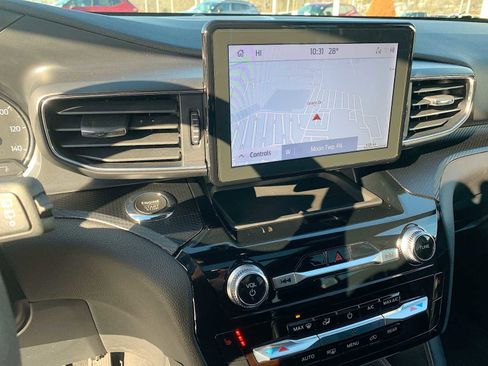 Used 2023 Ford Explorer ST-Line w/ Class IV Trailer Tow Package image 13