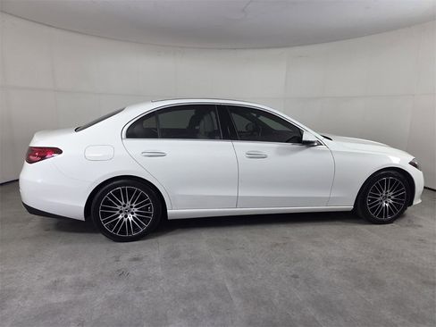 Certified 2022 Mercedes-Benz C 300 Sedan image 4