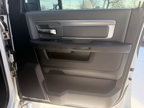 Used 2021 RAM 1500 Classic SLT image 20