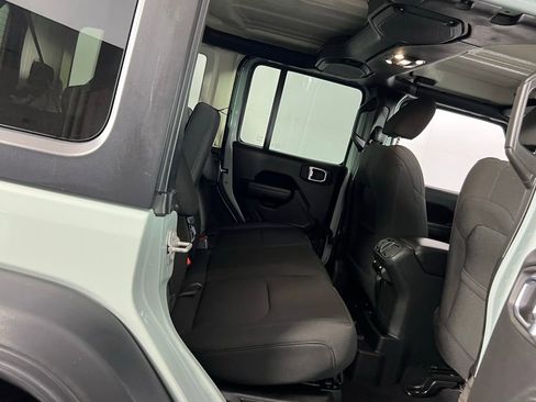 Used 2023 Jeep Wrangler Unlimited w/ Cold Weather Group image 31