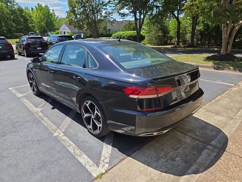 Used 2020 Volkswagen Passat 2.0T R-Line FWD image 2