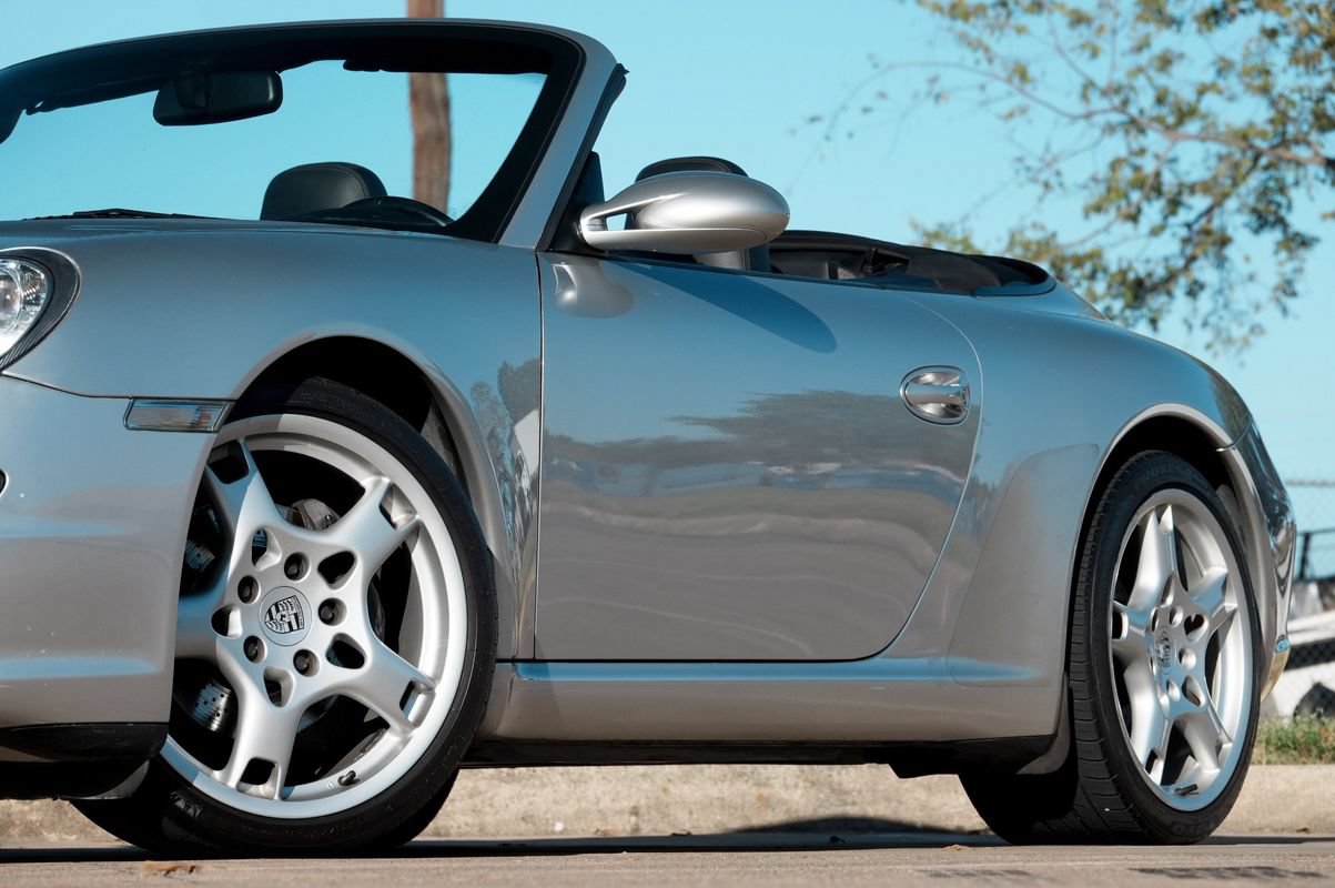 Used 2006 Porsche 911 Carrera 4 AWD/4WD image 23