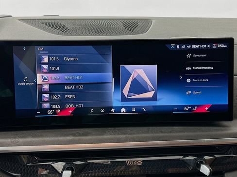 Certified 2025 BMW X7 xDrive40i w/ Executive Package image 15