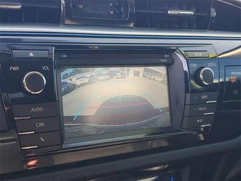 Used 2014 Toyota Corolla L image 21