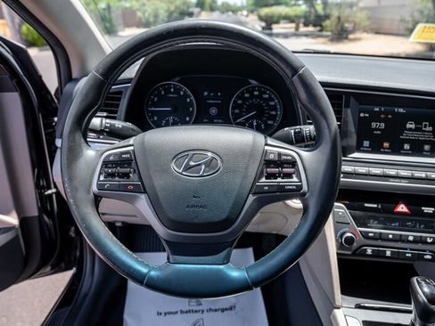 Used 2018 Hyundai Elantra Value Edition FWD image 11