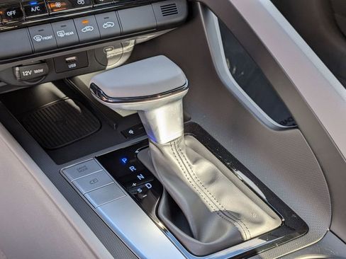 Used 2025 Hyundai Elantra Sport image 26