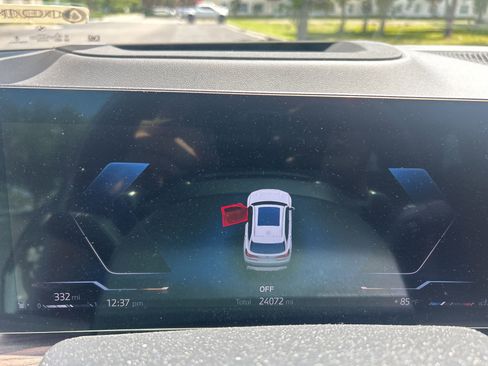 Used 2024 BMW X5 xDrive40i w/ Premium Package image 9