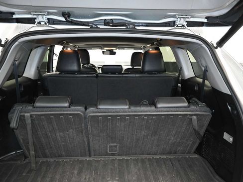 Used 2017 Toyota Highlander XLE AWD/4WD image 25