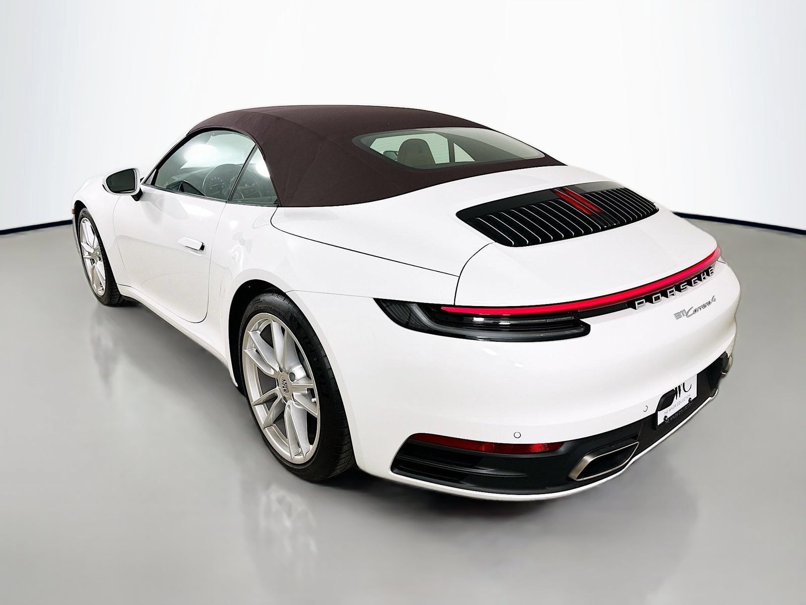 Used 2024 Porsche 911 Carrera RWD image 7