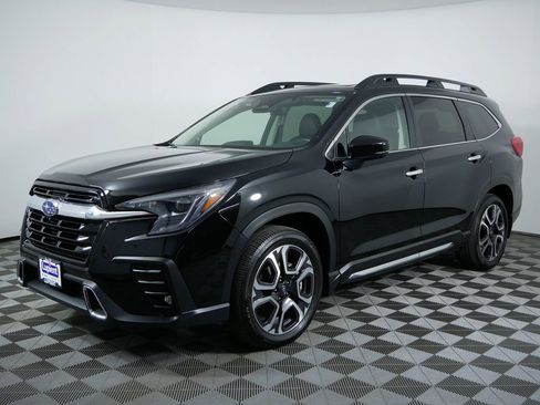 Used 2024 Subaru Ascent Touring image 4