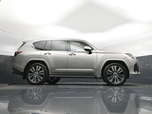 New 2026 Lexus LX 600 4WD w/ Luxury Package image 43