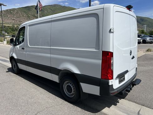 New 2026 Mercedes-Benz Sprinter 2500 image 10