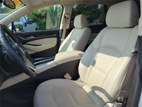 Used 2023 Buick Enclave Essence w/ Experience Buick Package FWD image 17