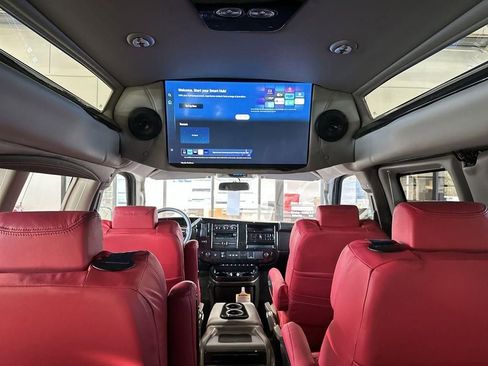 Used 2024 GMC Savana 2500 w/ Driver Convenience Package image 31