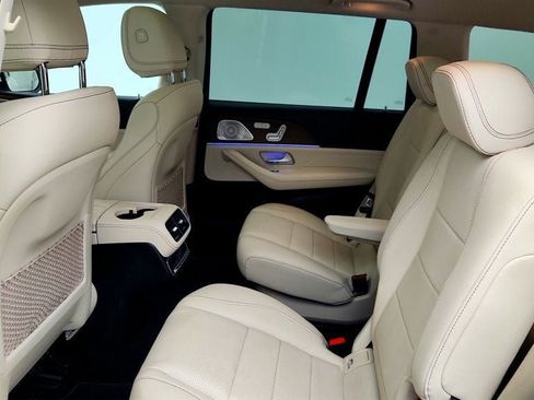 Used 2022 Mercedes-Benz GLS 450 4MATIC image 21
