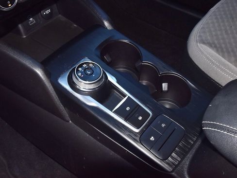 Used 2022 Ford Escape SE w/ SE Sport Appearance Package image 31