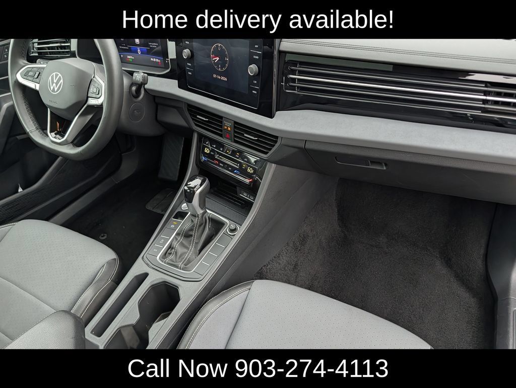 Used 2026 Volkswagen Jetta SE FWD image 33