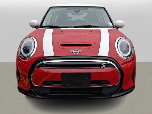 Certified 2024 MINI Cooper SE image 2