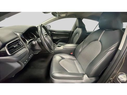 Used 2023 Toyota Camry SE FWD image 12