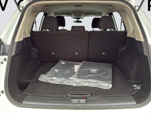 Used 2025 Nissan Rogue S FWD image 29