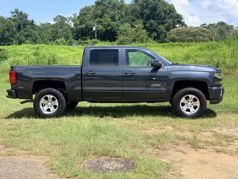 Used 2018 Chevrolet Silverado 1500 LT w/ Texas Edition AWD/4WD image 6