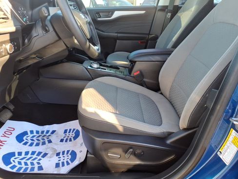 Certified 2022 Ford Escape SE w/ SE Sport Appearance Package image 22