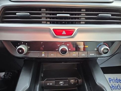 Used 2021 Kia Telluride LX image 16