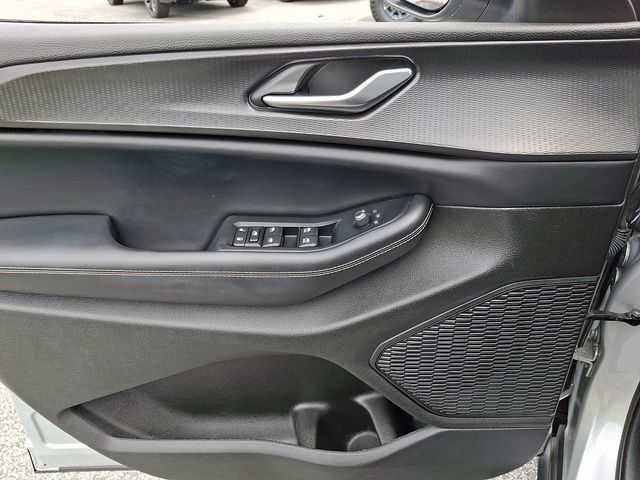 Used 2023 Jeep Grand Cherokee Laredo RWD image 12
