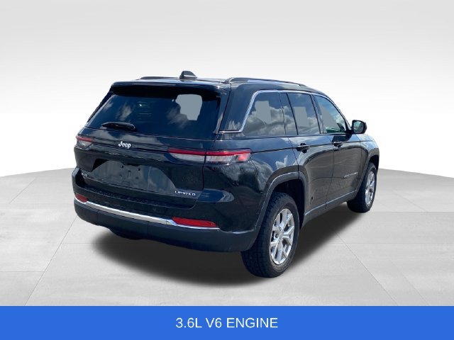 Used 2023 Jeep Grand Cherokee Limited AWD/4WD image 3