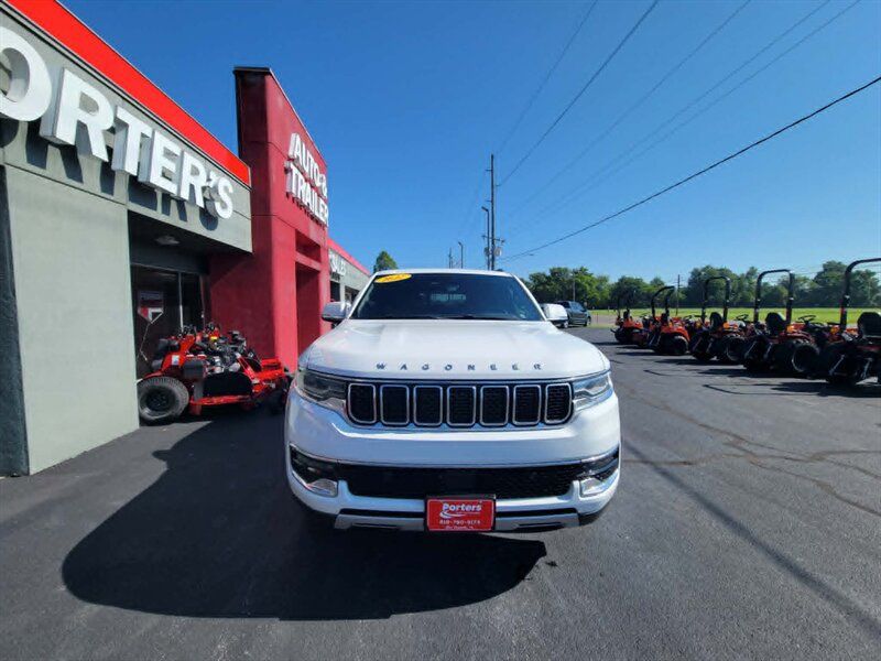 Used 2022 Jeep Wagoneer Series II AWD/4WD image 4