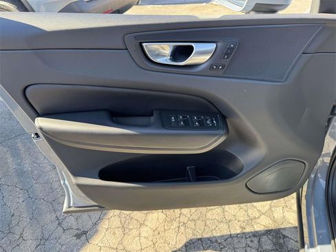 Certified 2023 Volvo XC60 B5 Plus image 14